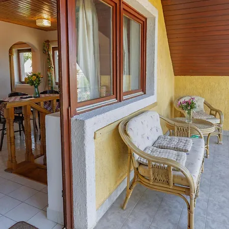 Csonka - Ald304 By Interhome Nyaraló *